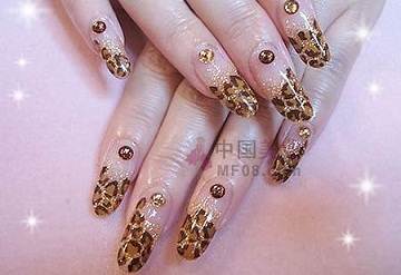 طرح ببری زیبای ناخن