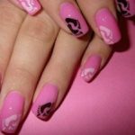 چرا ناخن‌هایم می‌شکند؟